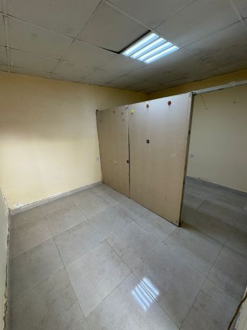 🏡 للإيجار: بيت عربي واسع في الراشدية 2 – عجمان 🔹 المواصفات: عدد 5