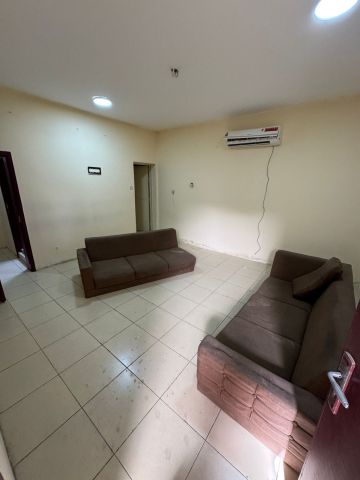 🏡 للإيجار: بيت عربي واسع في الراشدية 2 – عجمان 🔹 المواصفات: عدد 6