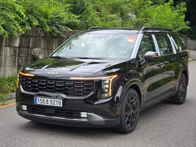 Kia Carnival Rental at the Airport: Luxury, Comfort, 01102106655