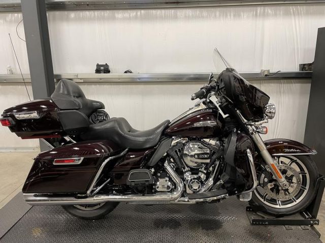 2014 Harley-Davidson® FLHTCU - Electra 2