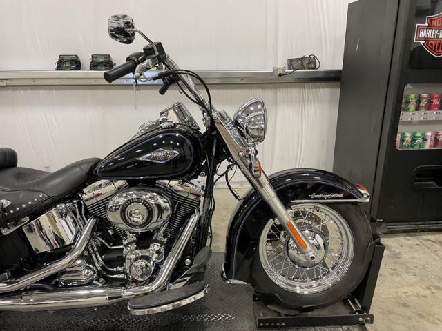 2014 Harley-Davidson® FLSTC - Heritage 3