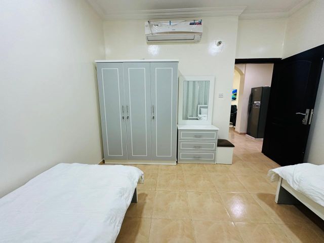 🇦🇪 🏘 للإيجار – شقة غرفتين وصالة رقم 305 | المويهات 3 – عجمان 5