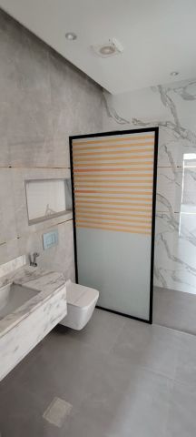 فيلا فاخرة للبيع مع غرف كلها ماستر و مسبح خاص بسعر مميز و مغري 7