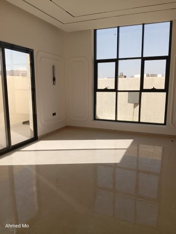 فيلا فاخرة للبيع سعر مميز و قابل للتفاوض مقارنة بالمساحة و الموقع 2