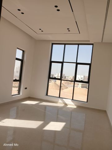 فيلا فاخرة للبيع سعر مميز و قابل للتفاوض مقارنة بالمساحة و الموقع 9