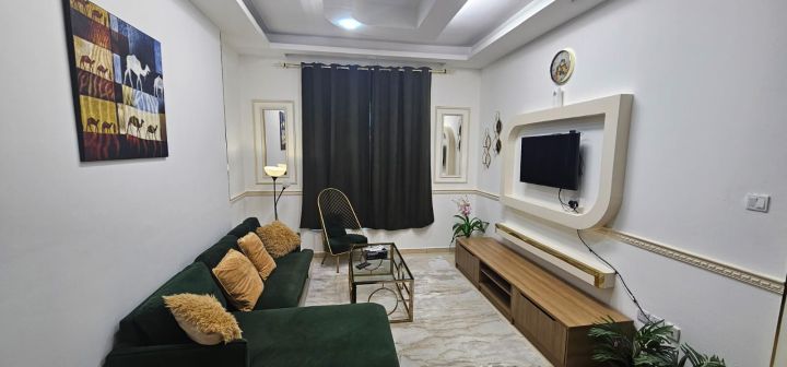 متوفر غرفة و صالة اعادة بيع في ابراج السيتي تاور بمقدم مميز 