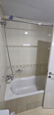 متوفر غرفة و صالة اعادة بيع في ابراج السيتي تاور بمقدم مميز  8