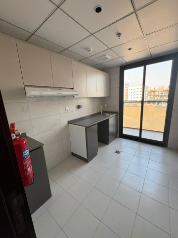 شقق مميزة للايجار في الجرف 3 عجمان 3