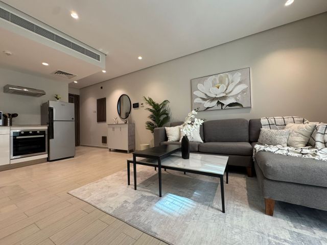 للبيع شقة في البحرين قريبه من مستشفى الملك  8