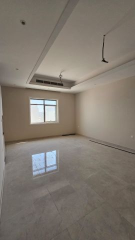 للإيجار فيلا في الشارقة تقع في منطقة الحوشي أول ساكن موقع مميز 4