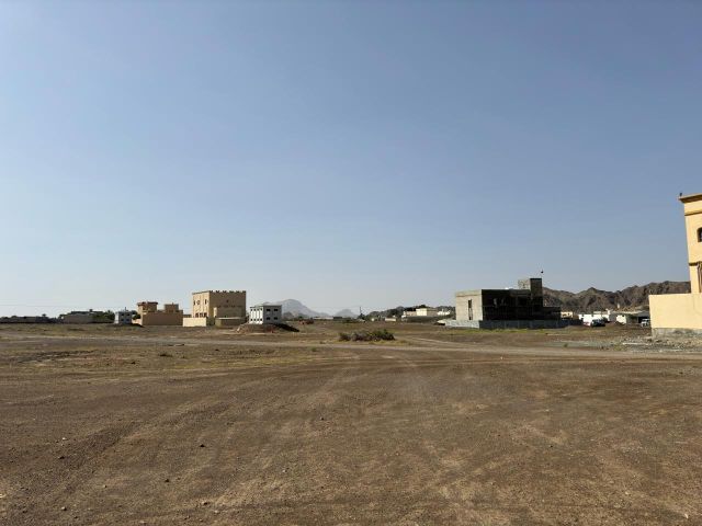 فرصتان لبناء فيلاتك على شارعين بمصفوت حوض 8 2