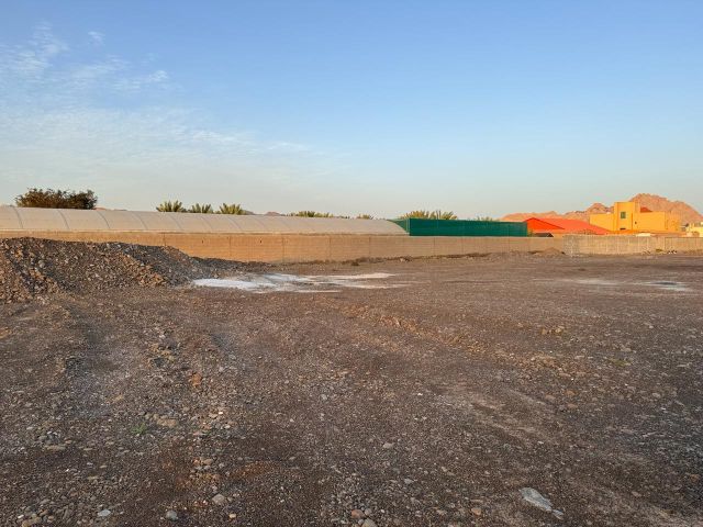 فرصتان لبناء فيلاتك على شارعين بمصفوت حوض 8 9