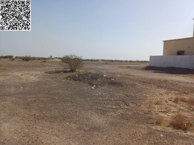 ارض سكنى زاوية شارعين بالمنامة 8 تالت قطعة من الاسفلت