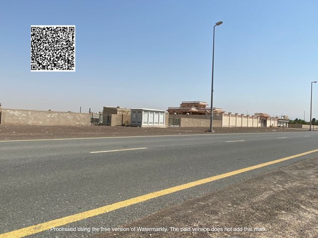 ارض سكنيه الثانيه من الشارع في المنامه موقع ممتاز والسعر مثالي 4