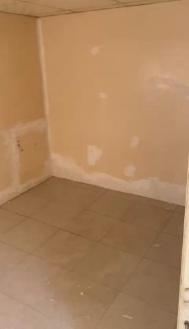 🏠 للإيجار – بيت عربي في الراشدية 3 / عجمان – سكن عمال  عدد الغرف 4