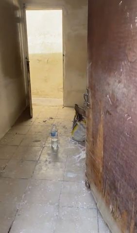 🏠 للإيجار – بيت عربي في الراشدية 3 / عجمان – سكن عمال  عدد الغرف 9