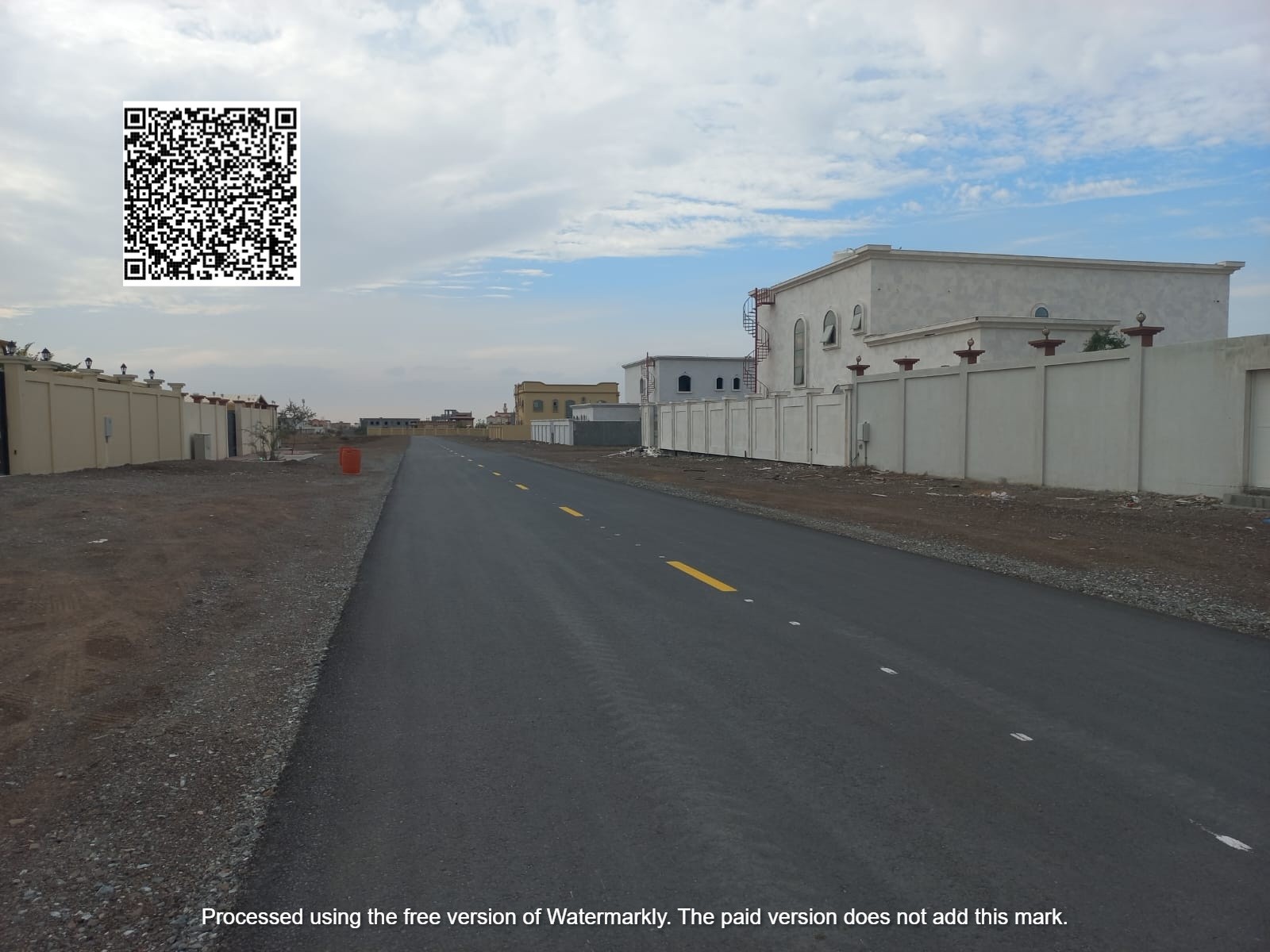 امتلك ارض ازاويه شارعين  في منطقة المنامه سكنيه والسعر  ممتاز  5