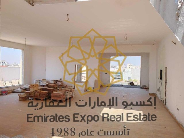 للبيع فيلا حجر طبيعي في مدينة الرياض على شارعين 7