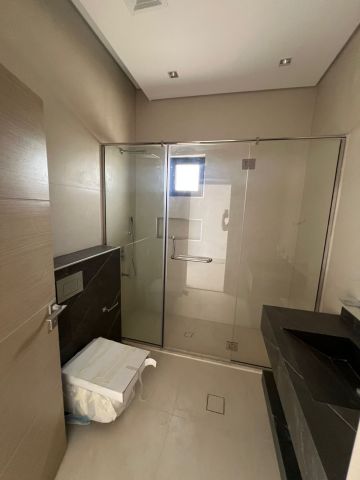 للبيع فيلا في الشارقة تقع في منطقة الحوشي موقع مميز شارع 24 متر  5