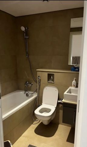 للبيع فيلا يا لالشارقة تقع في منطقة نسمة مساكن طابقين زاوية  3