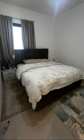 للبيع فيلا يا لالشارقة تقع في منطقة نسمة مساكن طابقين زاوية  4