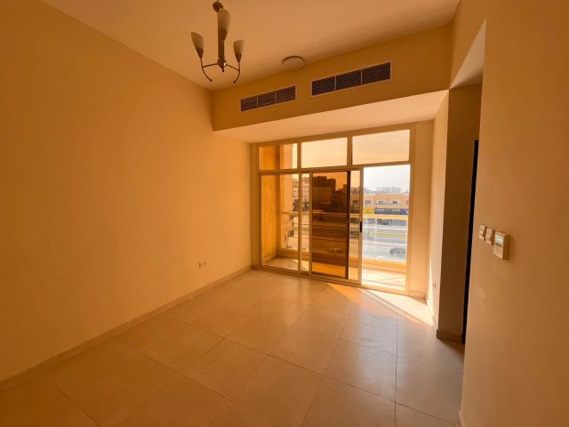 ? شقة للإيجار – غرفة وصالة  ? الجرف 2 – إمارة عجمان  2