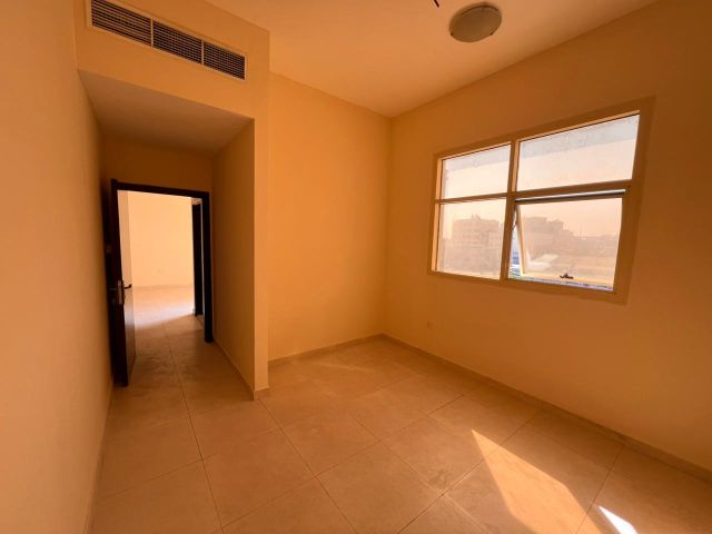 ? شقة للإيجار – غرفة وصالة  ? الجرف 2 – إمارة عجمان  5