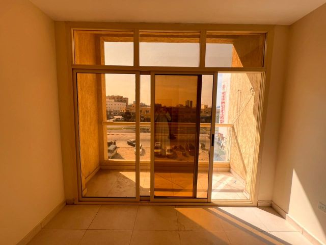 ? شقة للإيجار – غرفة وصالة  ? الجرف 2 – إمارة عجمان  6