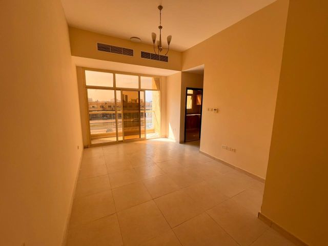 ? شقة للإيجار – غرفة وصالة  ? الجرف 2 – إمارة عجمان 