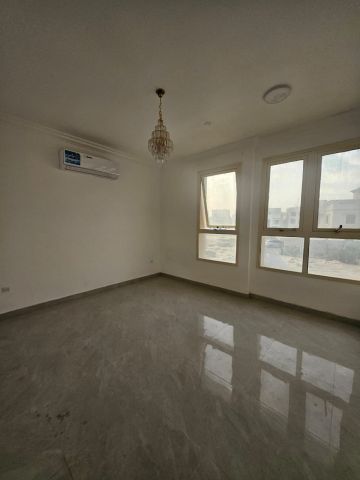 🏡 فيلا للإيجار – الزاهية  ⚡ كهرباء مواطن 7