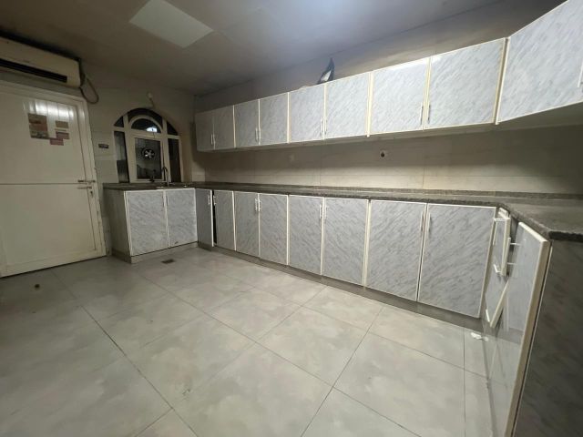 🏡 للإيجار – فيلا دورين في عجمان المويهات 3 🛏️ 5 غرف 6