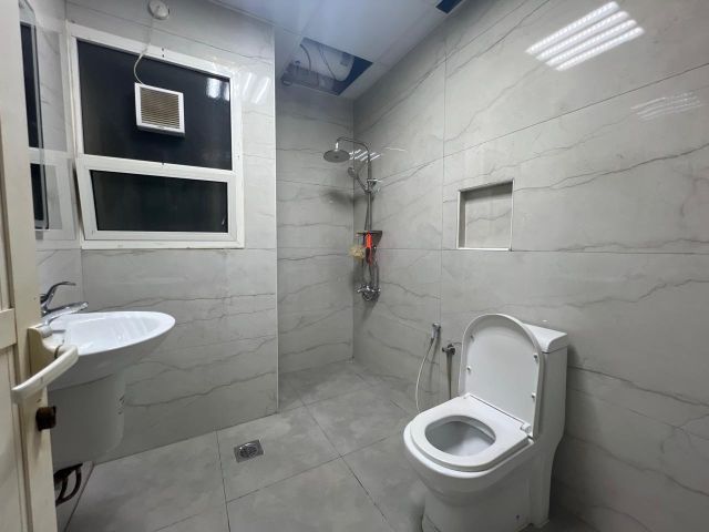 🏡 للإيجار – فيلا دورين في عجمان المويهات 3 🛏️ 5 غرف 7