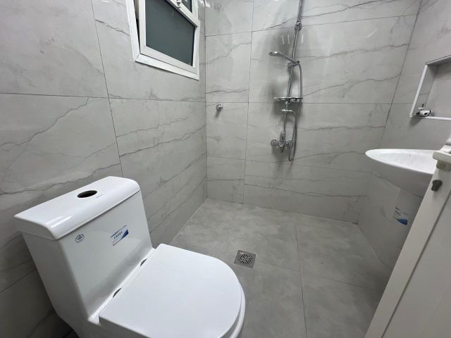 🏡 للإيجار – فيلا دورين في عجمان المويهات 3 🛏️ 5 غرف 8