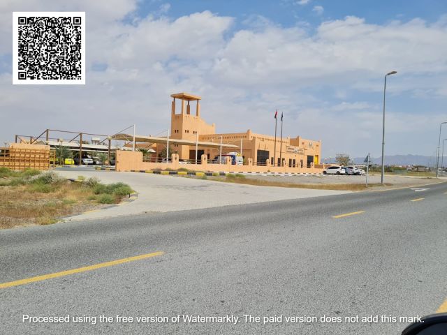 قطعتين ارض متجاورتين سكنيه بمساحه كبير المنامه 4  4