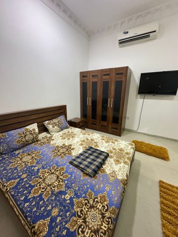 🏡 استديو مفروش للإيجار الشهري – الروضة 3  🛏️ مفروش بالكامل  2
