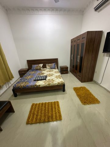 🏡 استديو مفروش للإيجار الشهري – الروضة 3  🛏️ مفروش بالكامل  3