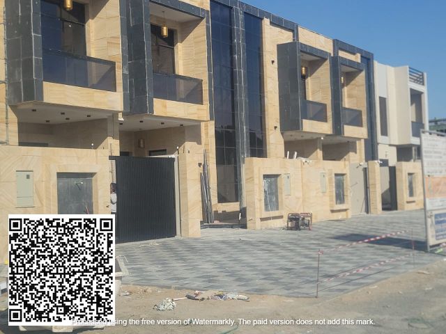 فرصتك لتمتلك ارض زاويه شارعين سكنى تاون هاوس بالحليو سنتر 2 