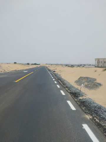 للبيع ارض في البزنس باي تجاريه سكنيه  4