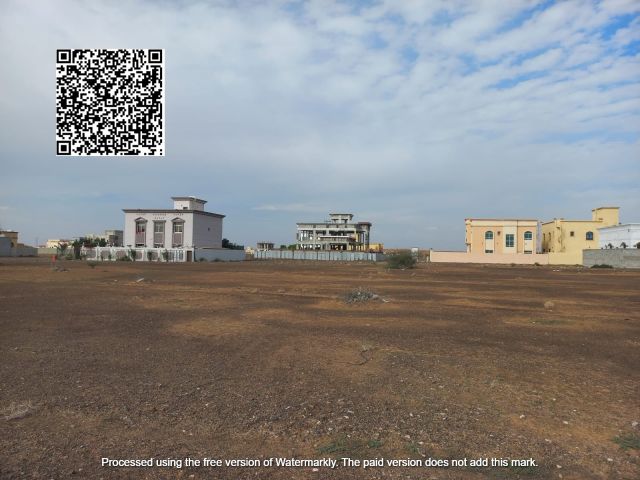 ثاني ارض من الشارع  زاويه شارع وسكه بالمنامه 8 سكنيه موقع مميز 5