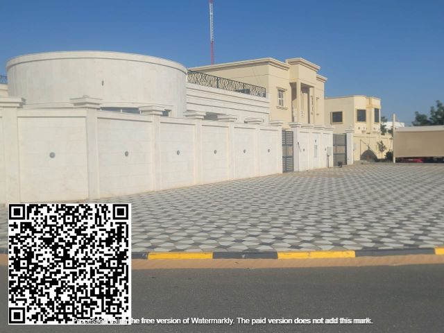 امتلك ثلاثه ارضي جوار بعض مميزه بعجمان الحليو 1سكنيه والسعر ممتاز