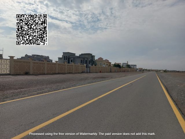 للبيع ارض مميزه بالمنامه 14 سكنيه  تقع في شارع رئيسي  8