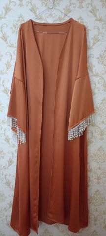 عبايات للبيع 
