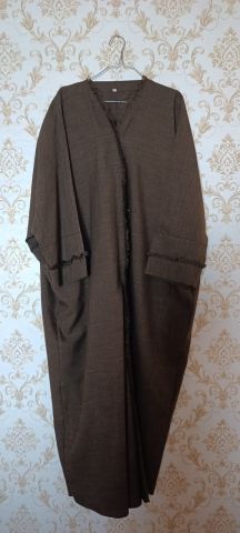 عبايات أنيقة للبيع بأسعار مناسبة 5