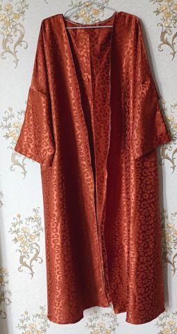 عبايات أنيقة للبيع بأسعار مناسبة 7