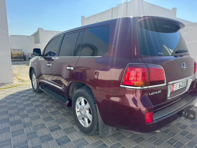 لكزس استيشن  2