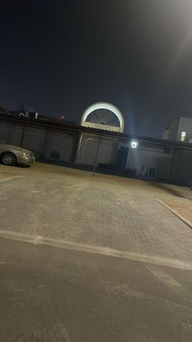 للاجار في العين اليحر العامرة داخل بيت شعبي 2غرفة وصاله 38 الف 