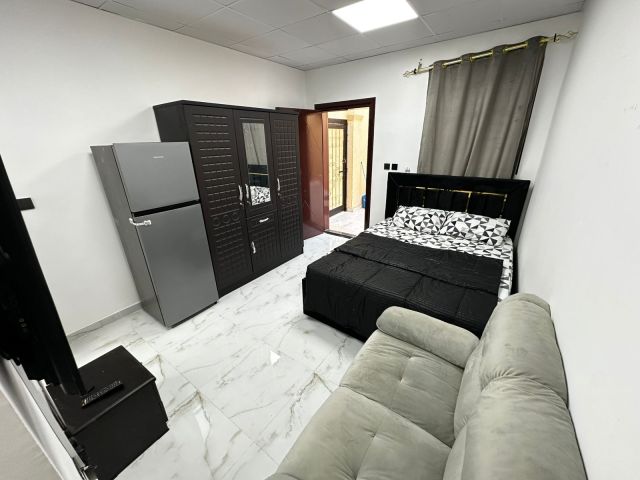  ? استديو مفروش للإيجار الشهري – الروضة 3  ?️ مفروش بالكامل  4