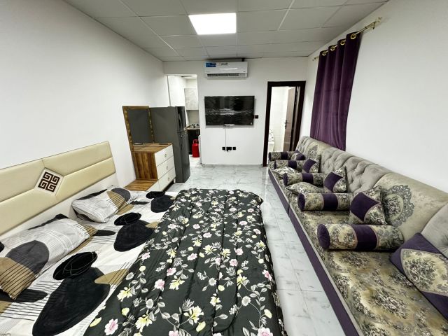 ? استديو مفروش للإيجار الشهري – الروضة 3  ?️ مفروش بالكامل  2