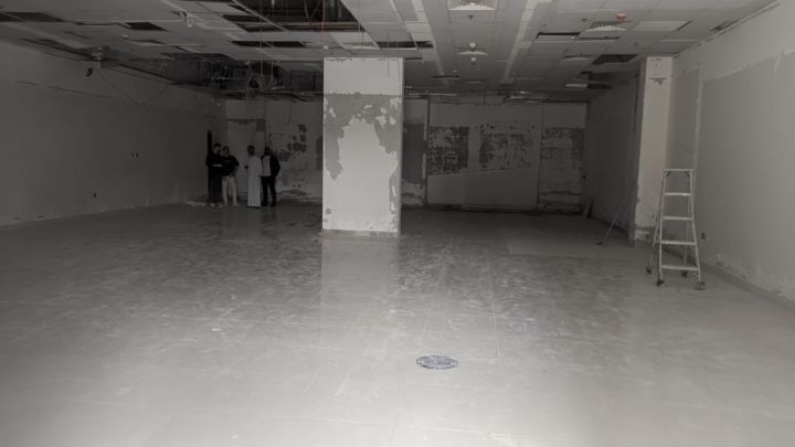 🇦🇪 محل تجاري للإيجار السنوي – مشيرف، عجمان | مساحة كبيرة وموقع  5