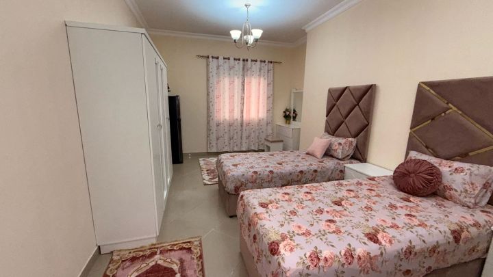 غرفه ماستر للبنات الموظفات بالتعاون الشارقه  3